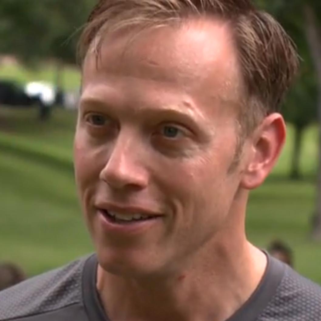 Ryan Sitton leads Crossfit workout at the Texas capitol